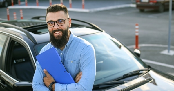 איך לבחור מורה נהיגה מתאים: כל מה שצריך לדעת